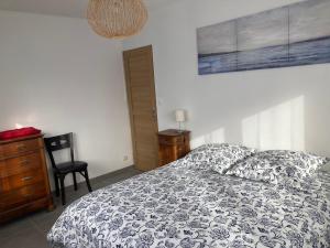 B&B / Chambres d'hotes Gite partage : Chambre Double ou Lits Jumeaux avec Salle de Bains Commune