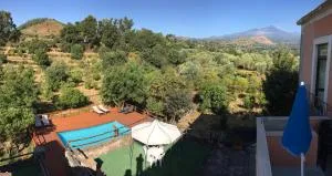 Villa Bonaccorso - antica e maestosa villa con piscina ai piedi dell'Etna - Viagrande