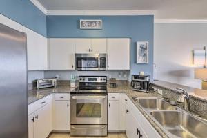 PCB Resort Condo with Ocean Views, Pool Access!