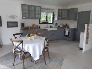 Maison neuve et chaleureuse