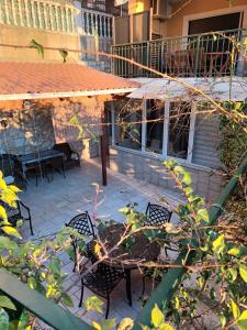 Sveti Stefan- Apartment Dora