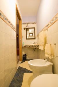 Sicilia Ovest - Domus Mariae Charming Apartments with Balcony