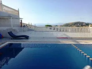 Villa Overlooking Beach - Private Swimming Pool! - Talaa Lakraa