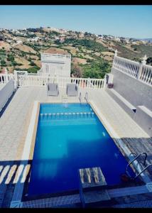 Villa Overlooking Beach - Private Swimming Pool!