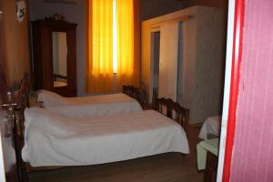 Hotels Hotel Restaurant La Camargue : photos des chambres