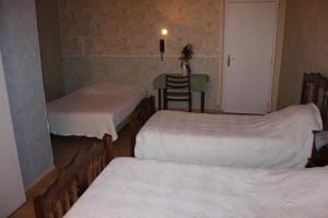 Hotels Hotel Restaurant La Camargue : Chambre Triple Confort