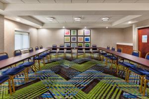 Holiday Inn Express & Suites Chesapeake by IHG