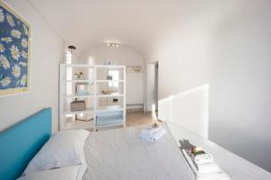 Old city apartment seaview