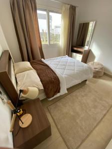 Madinaty Well-furnished 3- Bedroom apartment - شقة فندقيه للايجار مدينتي