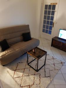 Appartements Home Gesteasy a 2 pas de la gare, tres calme : photos des chambres