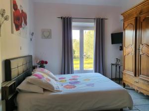 B&B / Chambres d'hotes la reveuse : Chambre Double - Vue sur Jardin