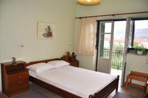 Stoupa Apartments Ilias