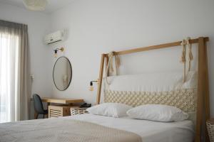 Double Room with Pool View room in Paradise Beach Hotel