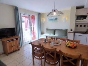 Appartements LE HAMEAU DES VAGUES 4-5 PERS Piscines et Nature a MOLIETS : photos des chambres