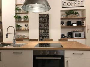 THE BREAK - Via Veneto Charming Suite