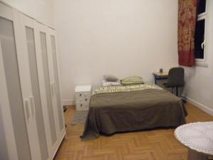 Appartements APPARTEMENT F3 -PLAISIR MOINS CHER - Jusqu-a 8Personnes : photos des chambres