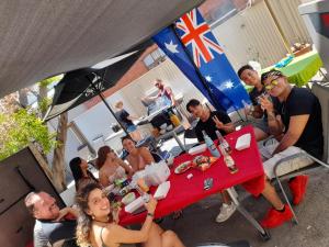 Ozi Inn Backpackers - Perth -Valid International Passport Required