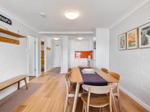 Astrids at Central Park - 2BR l Lake & Mountain Views l Central Location l WiFi