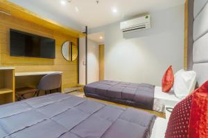 Hotel Bricks, Karol Bagh, New Delhi