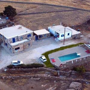 NikoRamaVilla Paros with swimming poll and BBQ for 21 guests