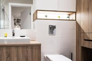 Arkadia Prime Apartment by BookingHost