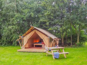Grytmanshoeve, Vakantiehuis met glamping