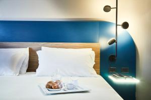 Superior Junior Suite room in Holiday Inn Milan Assago