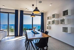 Villa Dispet with heated pool, jacuzzi, sauna and cinema 
