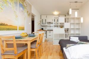 Apartment Grzybowska by Renters
