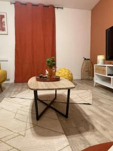 Appartements Comme un Air de Provence a Blois : photos des chambres