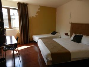 Hotels L'HOTEL de CHARTRES : photos des chambres