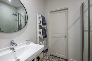 B&B / Chambres d'hotes Chateau de Charnizay : photos des chambres