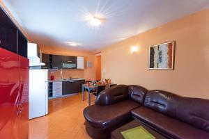 Apartment in ViniÅ¡ce with Balcony, Air condition, WIFI, Washing machine (4753-1)