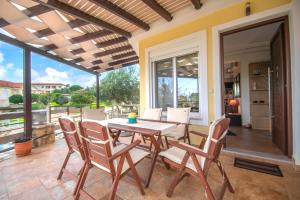 Ianthi Beach Villa by "elite"