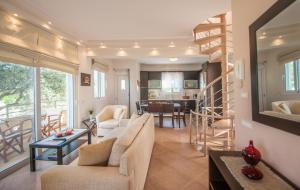 Ianthi Beach Villa by "elite"