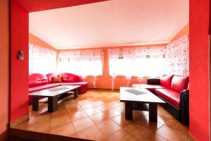 Apartment in Vinišce with Balcony, Air condition, WIFI, Washing machine (4753-4)