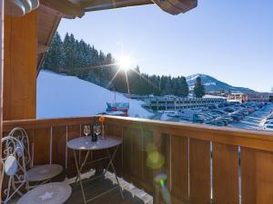 Ski-in, Ski-out by Apartment Managers