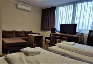 Deluxe Double Room with Air Condition room in Hotel Cargo