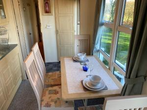 Holiday Caravan - Sleeps 4 with Parking