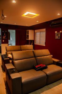 Linda casa com lazer a 500m da praia Guaratuba SP