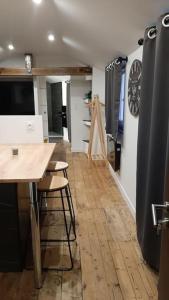 Appartements Studio chaleureux en hyper centre : photos des chambres