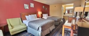 Executive Kitchenette Suite Non Smoking room in Olympic Inn & Suites Port Angeles