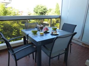 10mm a pied des plages, appartement olympe climatisé