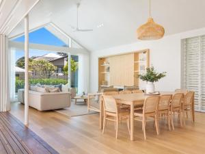 Aroha - beachside luxury home with private pool