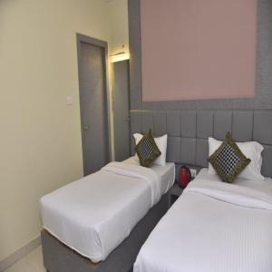 Hotel Tridev Grand