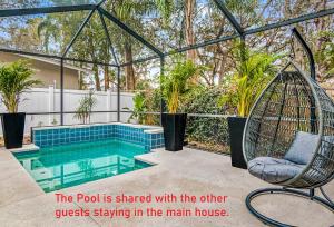 Modern House in Clearwater with access to a Shared Swimming Pool