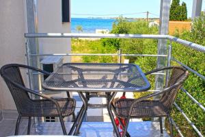 Apartments Sunny by the Sea