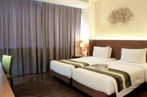 Grand Whiz Poins Simatupang Jakarta