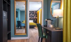 Suite room in Thon Hotel Høyers