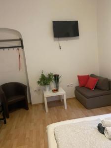 Rooms and apartments Nokturno